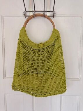Like New🌸 Lime Crochet Market Bag with Wooden Handles